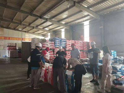 昆明市動物疫病預防控制中心到宜良縣開展飼料質量安全專項抽檢工作